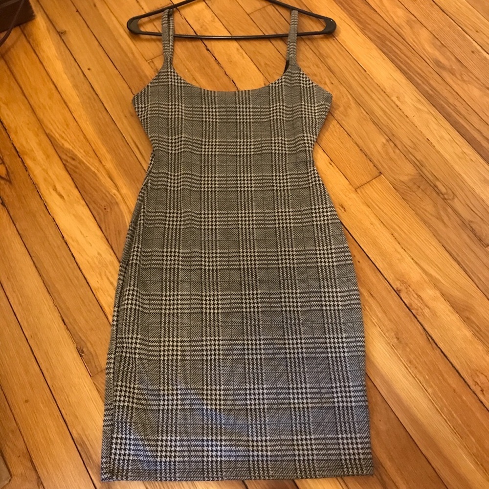 Windsor body con houndstooth dress size M